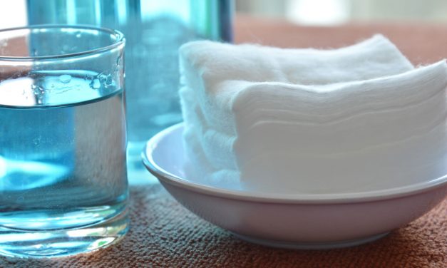 3 Side Effects of Using Hydrogen Peroxide to Whiten Your Teeth