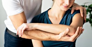 difference between physiotherapy and chiropractor