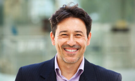 Teeth Bonding vs Veneers: A Comprehensive Guide to Cosmetic Dental Procedures
